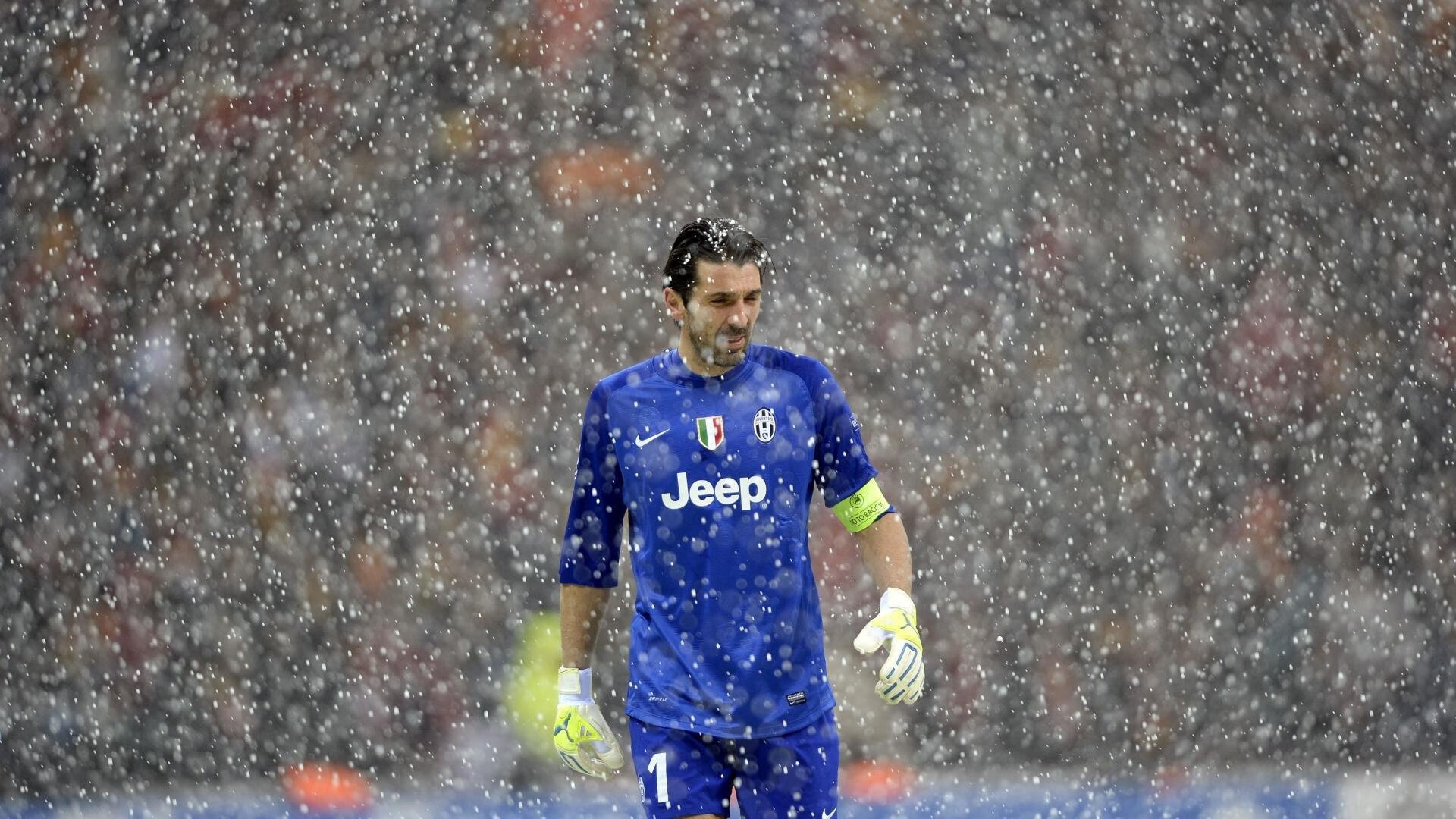 拜仁慕尼黑继续高歌猛进，德甲领跑形势明朗