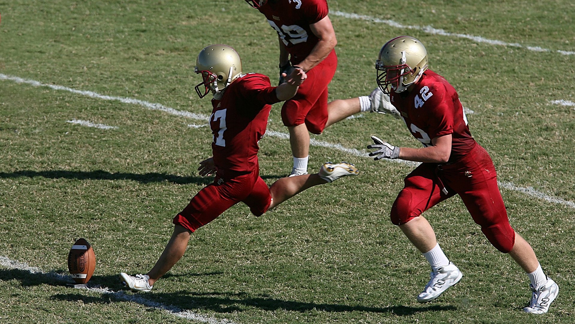 九游电竞平台官网-特色足球元素融入城市公共空间，打造城市标志性景观，足球城的底蕴